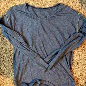 Lululemon weekend LS tee